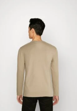 Pier One 5 Pack - Camiseta De Manga Larga - Tan/Light Blue/White 14 Pier One 5 Pack - Camiseta De Manga Larga - Tan/Light Blue/White -Pier One 008645d5688d422a8f4d63dd27c62de9