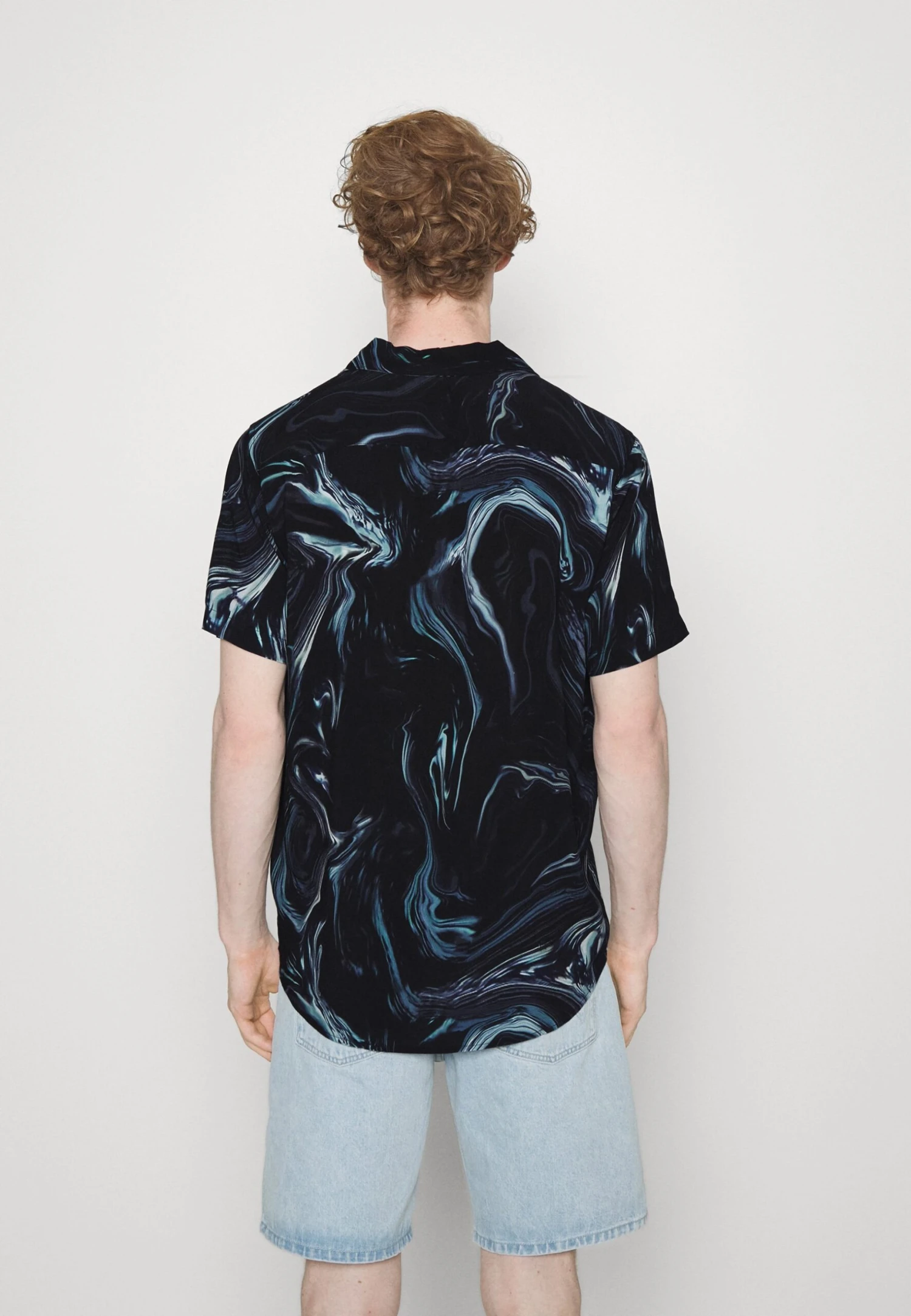 Pier One Marble Resort Unisex - Camisa - Black 5 Pier One Marble Resort Unisex - Camisa - Black - Imagen 3