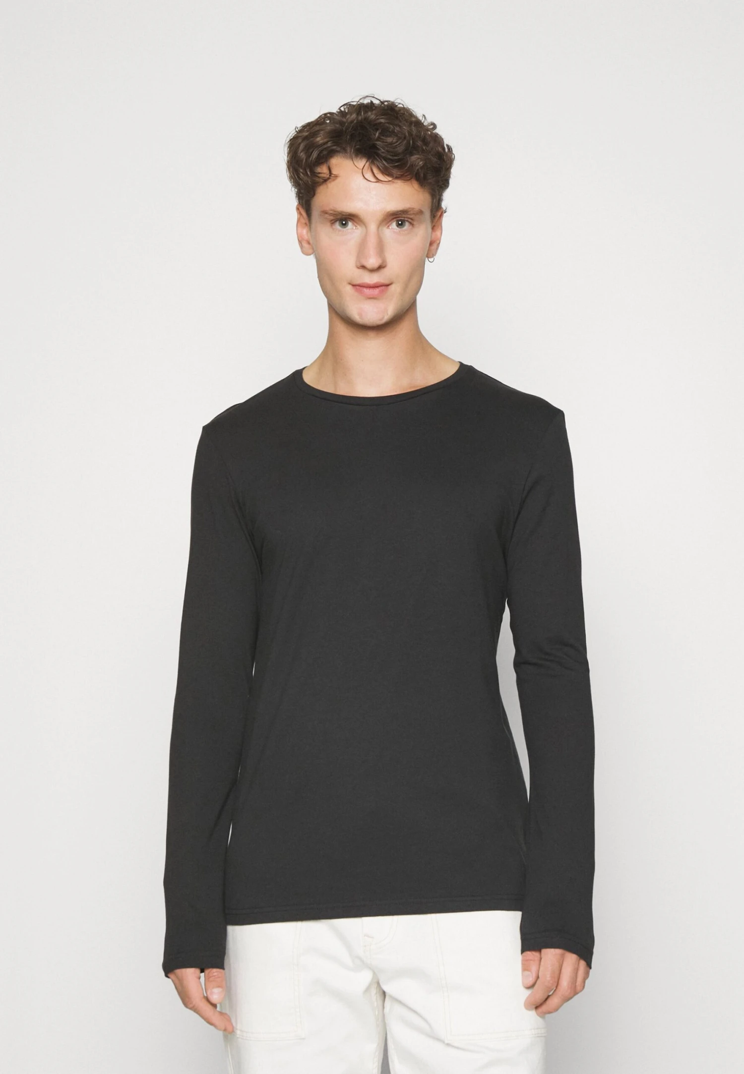 Pier One 2 Pack - Camiseta De Manga Larga - Black/Khaki 4 Pier One 2 Pack - Camiseta De Manga Larga - Black/Khaki - Imagen 2