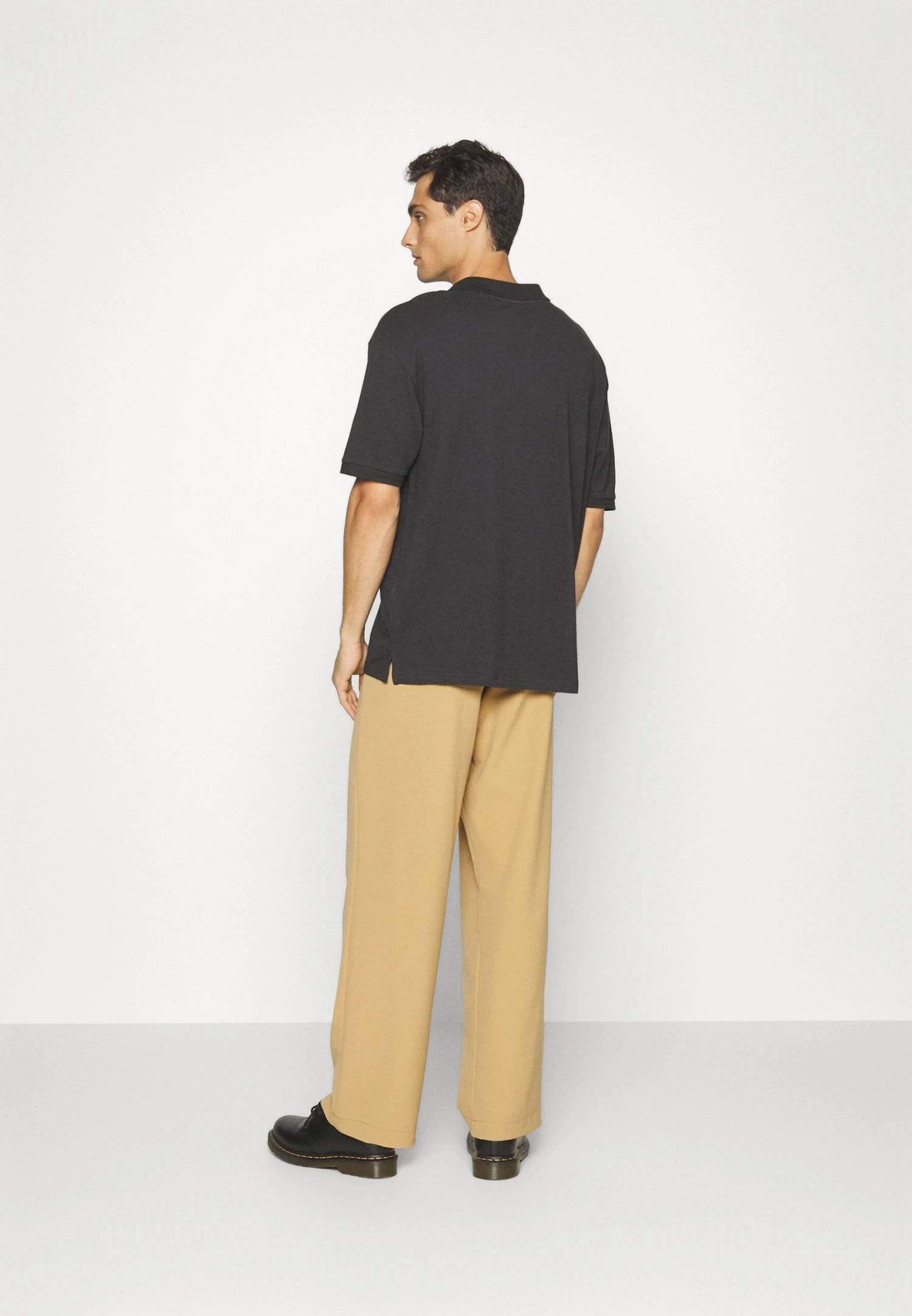 Pier One Polo -Black 5 Pier One Polo -Black - Imagen 3