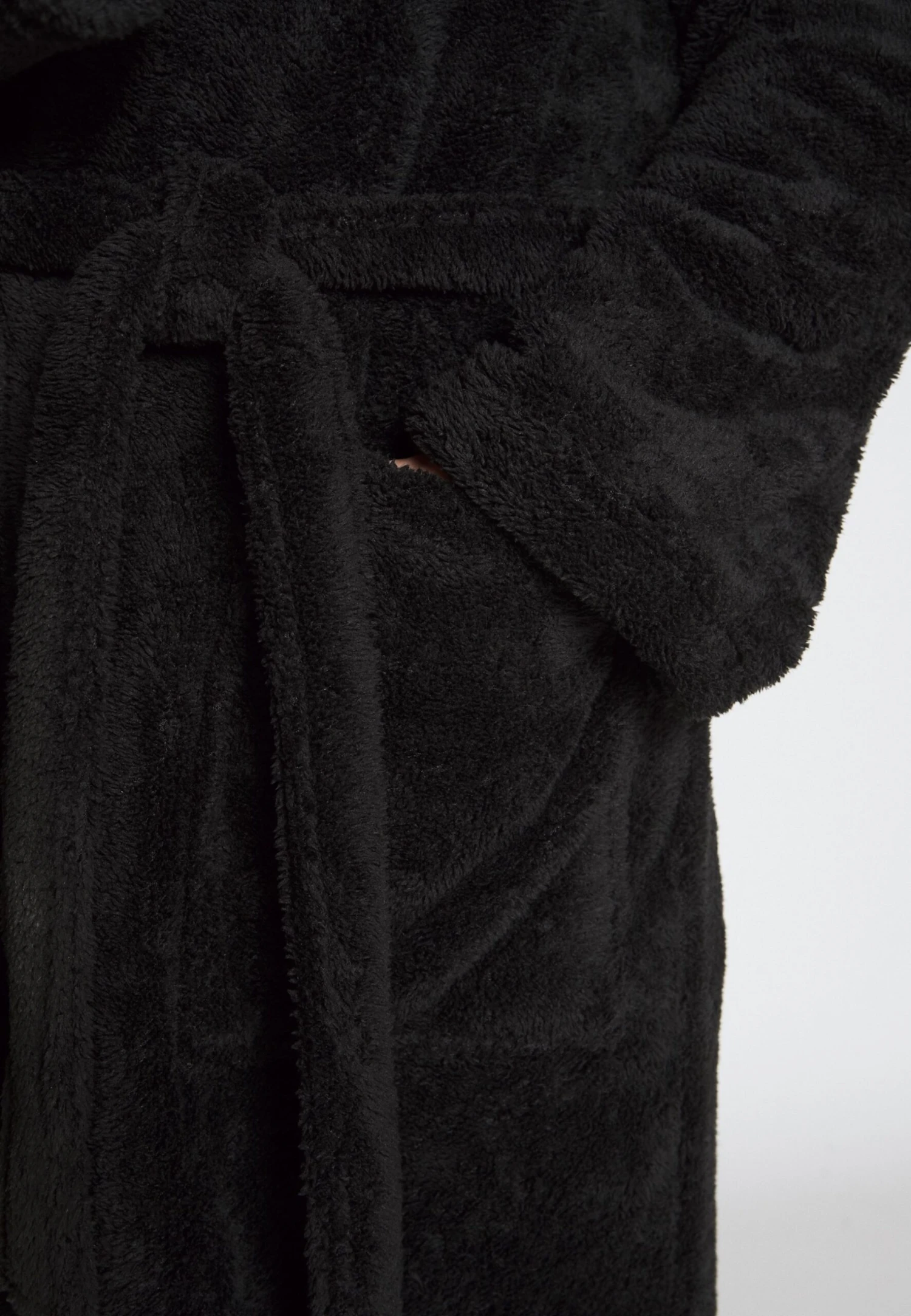 Pier One Albornoz - Black 8 Pier One Albornoz - Black - Imagen 6