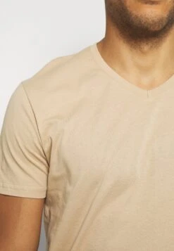 Pier One 3 Pack - Camiseta Básica - Khaki/Tan/Dark Blue 17 Pier One 3 Pack - Camiseta Básica - Khaki/Tan/Dark Blue -Pier One 112e274a77d44bfdb30f2a1f86f0f677