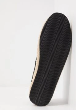 Pier One Rena Espadrille Unisex - Alpargatas - Black 16 Pier One Rena Espadrille Unisex - Alpargatas - Black -Pier One 1eb50808d4584488a60ebfcbb93affb1
