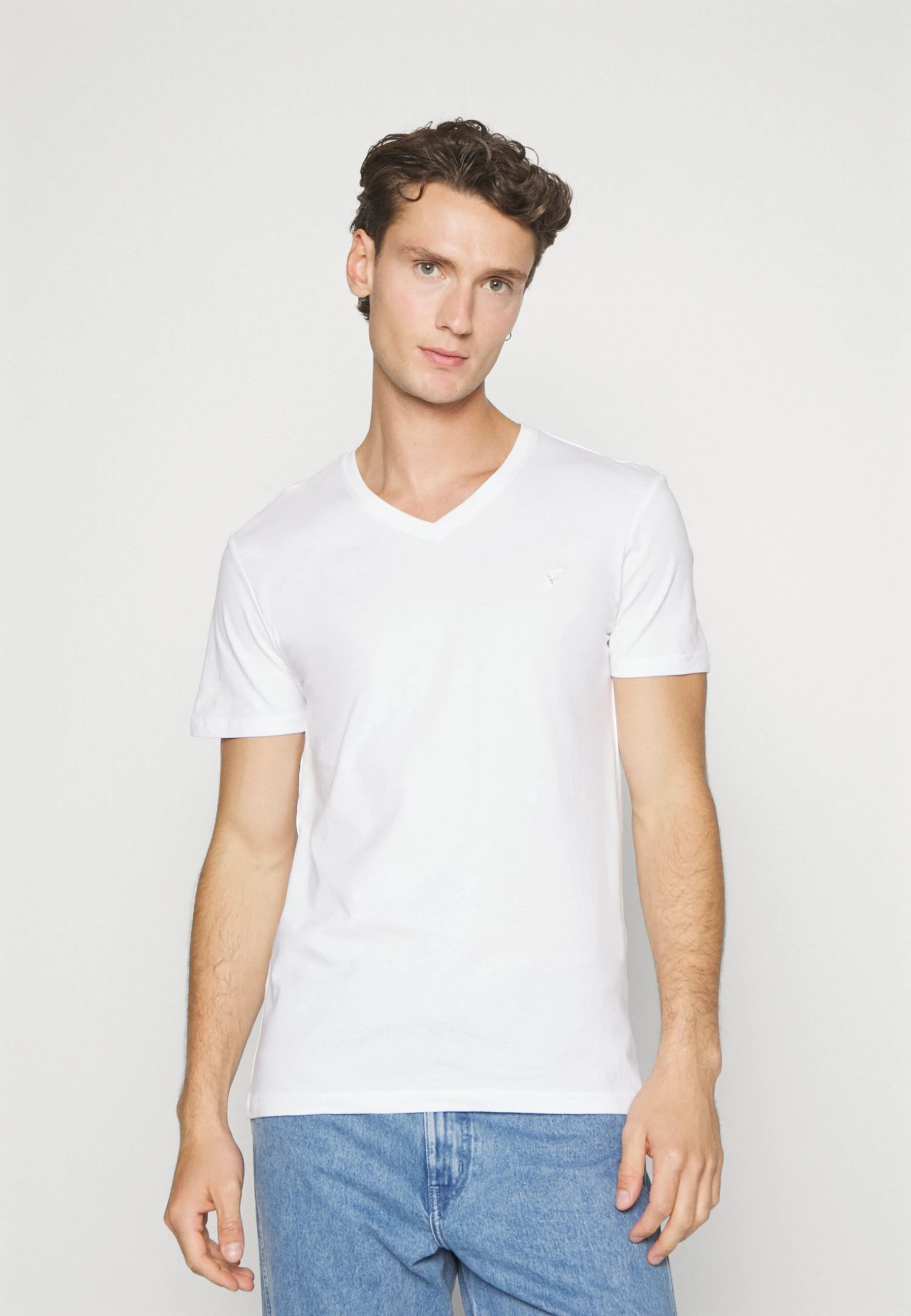 Pier One V Neck Bird Tonal 3 Pack - Camiseta Básica - Light Brown/White/Dark Blue 5 Pier One V Neck Bird Tonal 3 Pack - Camiseta Básica - Light Brown/White/Dark Blue - Imagen 3