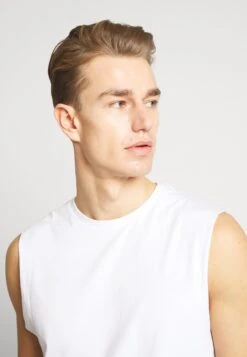 Pier One 3 Pack - Camiseta Básica - Grey/White/Black 15 Pier One 3 Pack - Camiseta Básica - Grey/White/Black -Pier One 21dde7acbf5b42698638ca153e5020d5