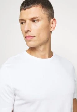 Pier One 7 Pack - Camiseta Básica - White/Blue/Green 15 Pier One 7 Pack - Camiseta Básica - White/Blue/Green -Pier One 250428b12b8d4cafaf02bd6331fda98c