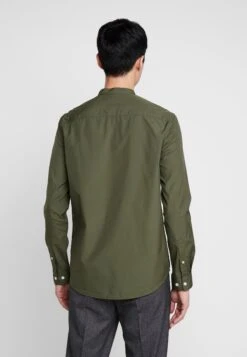 Pier One 2 Pack - Camisa - Oliv/Black 10 Pier One 2 Pack - Camisa - Oliv/Black -Pier One 2938873689d64473bdedf7291e717928