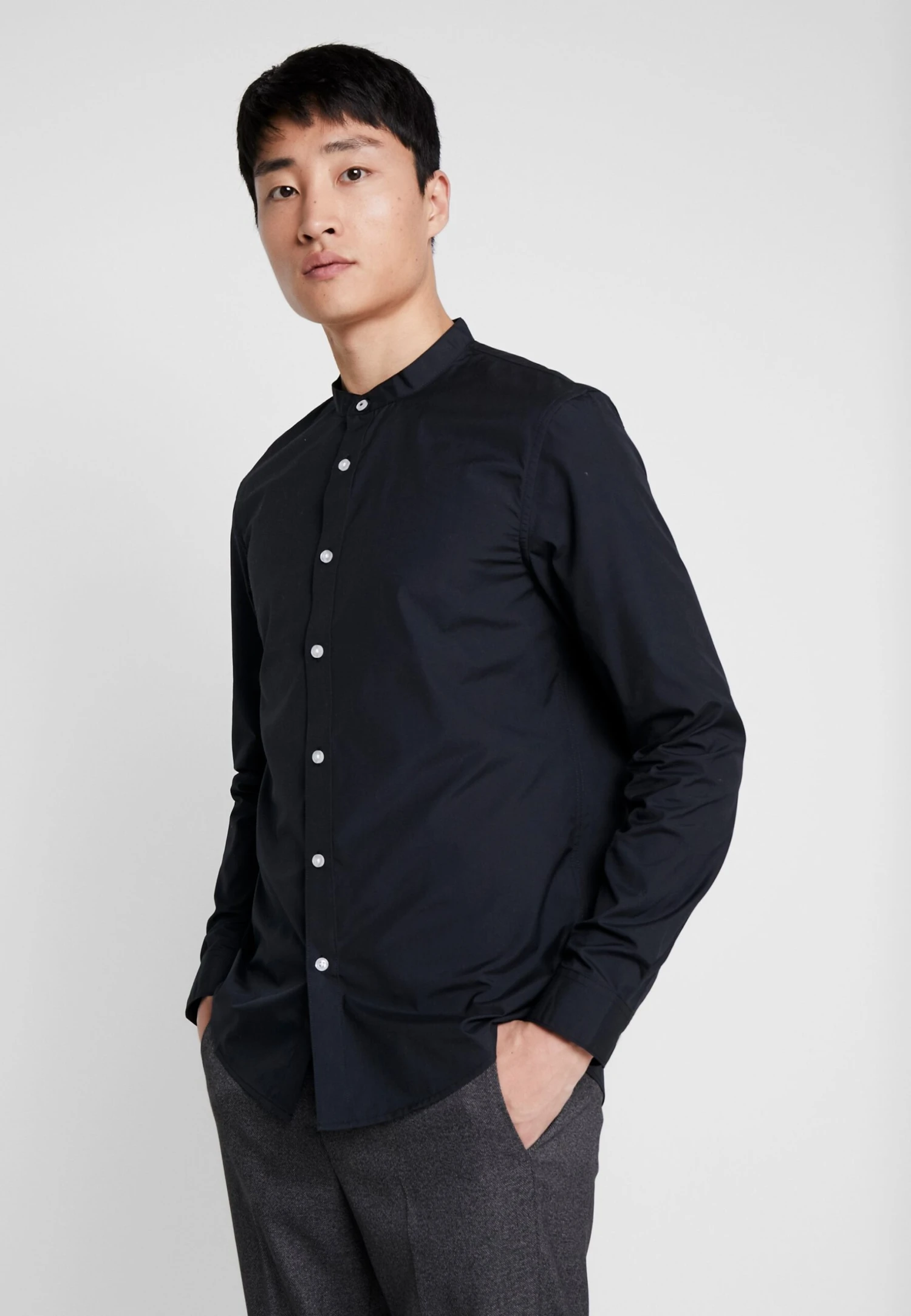 Pier One 2 Pack - Camisa - Oliv/Black 4 Pier One 2 Pack - Camisa - Oliv/Black - Imagen 2