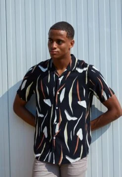 Pier One Contemporary Art Regular Resort- Camisa - Black 12 Pier One Contemporary Art Regular Resort- Camisa - Black -Pier One 2d83ec63d164465989dae86a7aa08f89