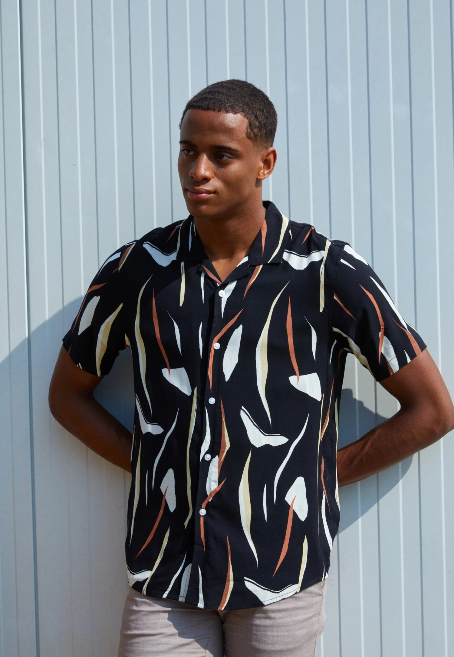 Pier One Contemporary Art Regular Resort- Camisa - Black 5 Pier One Contemporary Art Regular Resort- Camisa - Black - Imagen 3