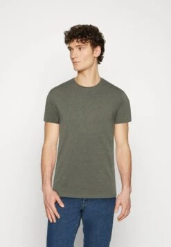 Pier One 3 Pack - Camiseta Básica - Brown/Beige/Light Blue 13 Pier One 3 Pack - Camiseta Básica - Brown/Beige/Light Blue -Pier One 2d9813754967445fb688ced30e1a0d2f