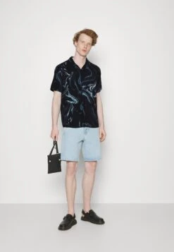 Pier One Marble Resort Unisex - Camisa - Black 9 Pier One Marble Resort Unisex - Camisa - Black -Pier One 3a050f2caae049b4a2d8d6ae19b473cc