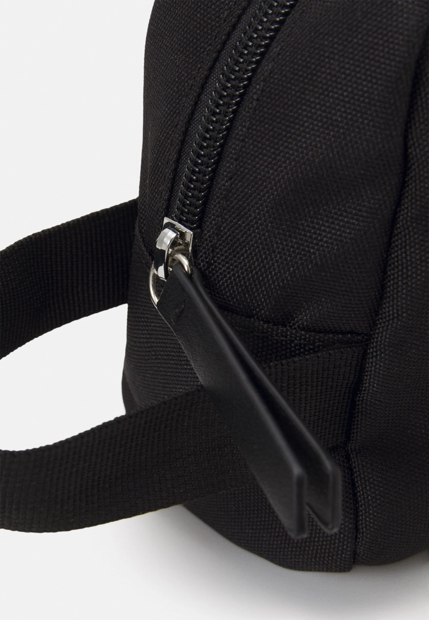 Pier One Neceser - Black 6 Pier One Neceser - Black - Imagen 4