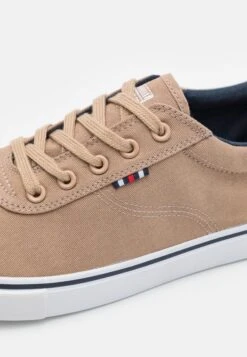 Pier One Unisex - Zapatillas - Brown 13 Pier One Unisex - Zapatillas - Brown -Pier One 3d8d930a9d594a348d328f3c83bbc354