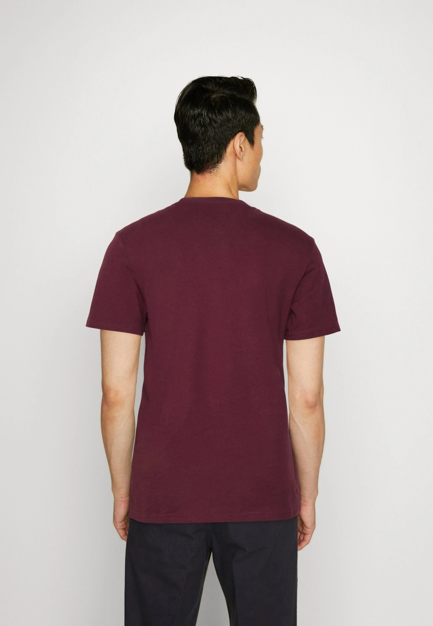 Pier One 5 Pack - Camiseta Básica - Dark Blue/Pink/Off-White 5 Pier One 5 Pack - Camiseta Básica - Dark Blue/Pink/Off-White - Imagen 3