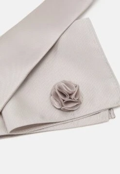 Pier One Set - Otros Accesorios - Silver 11 Pier One Set - Otros Accesorios - Silver -Pier One 452e98d41bb04aa69987b4e354cb6b93