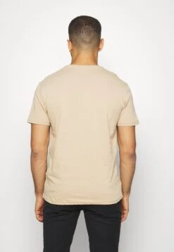 Pier One 3 Pack - Camiseta Básica - Khaki/Tan/Dark Blue 12 Pier One 3 Pack - Camiseta Básica - Khaki/Tan/Dark Blue -Pier One 4791eff63e034d17860691ffbf9cb972