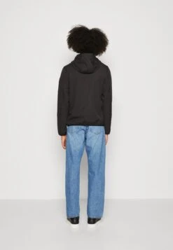 Pier One Impermeable - Black 10 Pier One Impermeable - Black -Pier One 4e357a4c9dc64463935acb495187a2e8