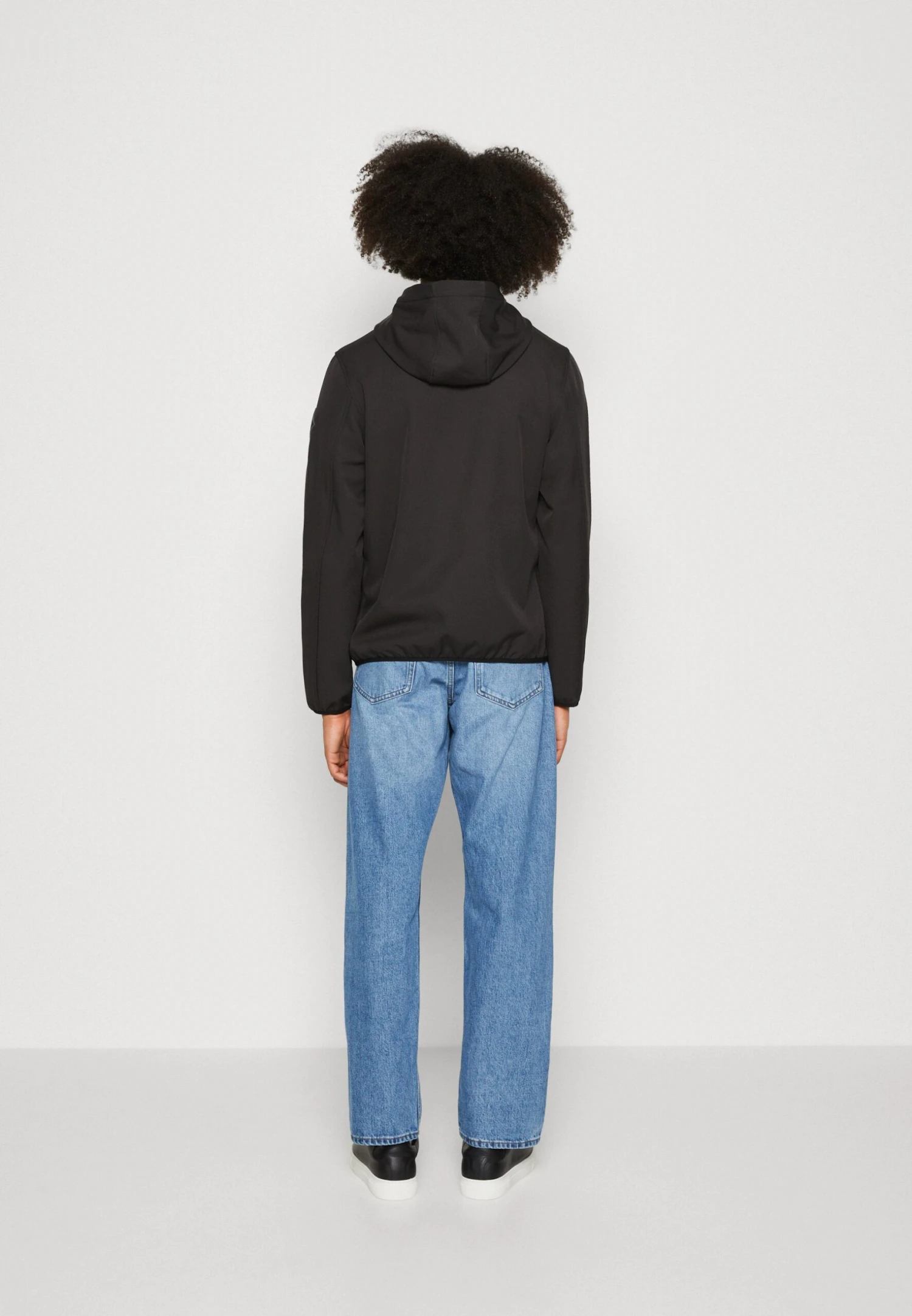 Pier One Impermeable - Black 5 Pier One Impermeable - Black - Imagen 3