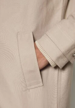 Pier One Commuter Coat- Abrigo Corto - Tan 11 Pier One Commuter Coat- Abrigo Corto - Tan -Pier One 4ef4ad0f60904e2a9c12d606b1474ddb