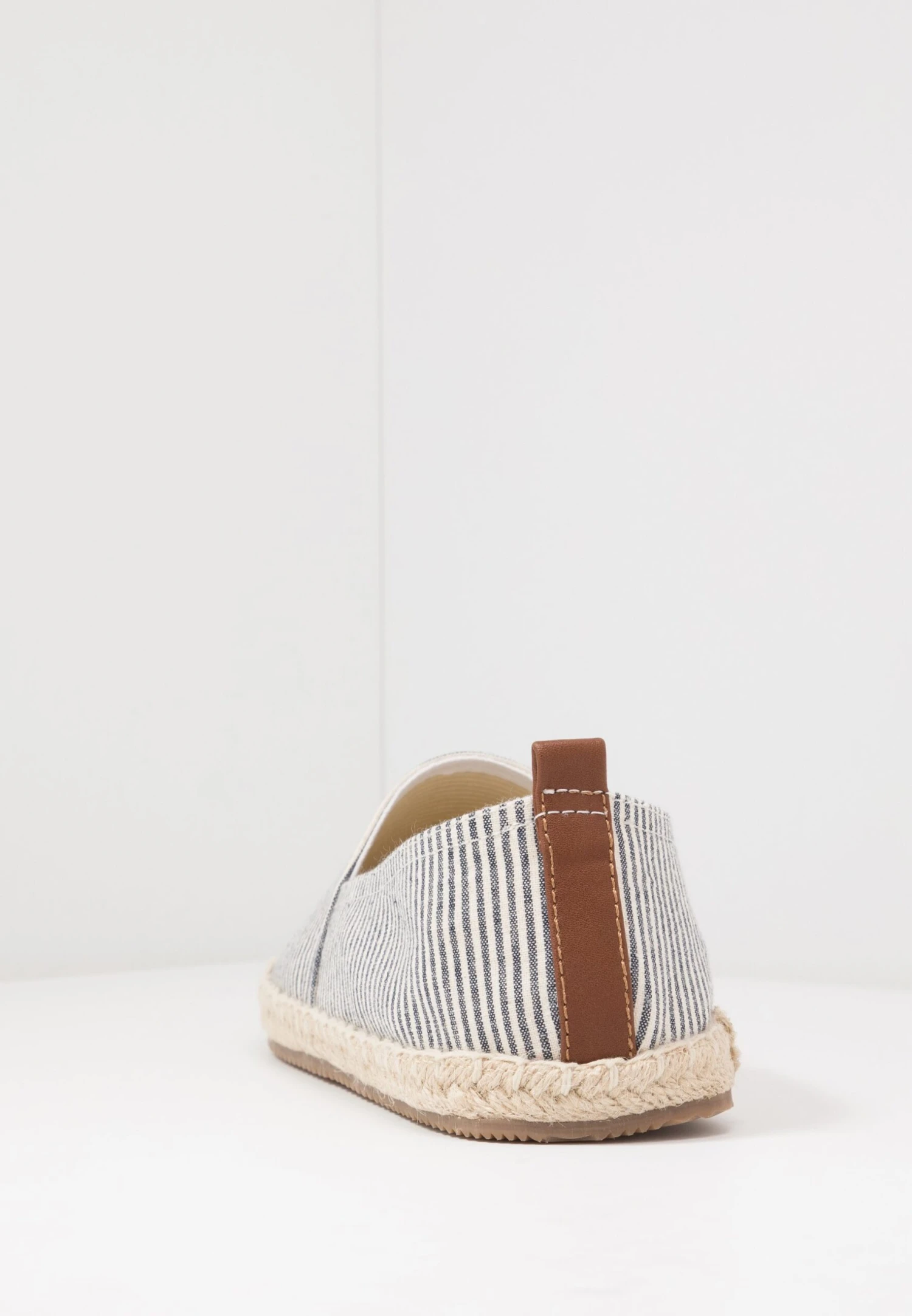 Pier One Rena Espadrille Unisex - Alpargatas - White/Blue 7 Pier One Rena Espadrille Unisex - Alpargatas - White/Blue - Imagen 5