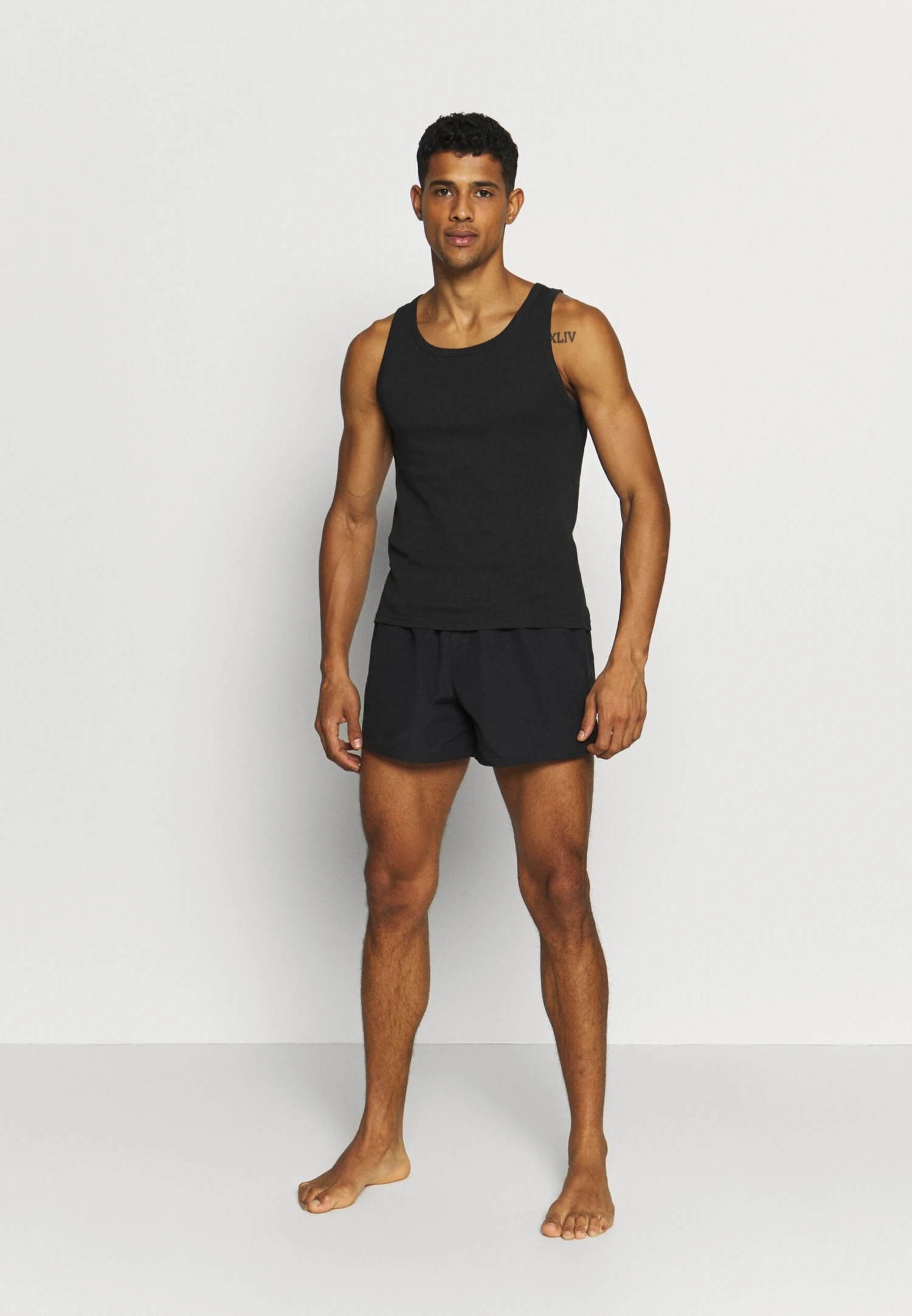 Pier One 3 Pack - Camiseta Interior - Black 4 Pier One 3 Pack - Camiseta Interior - Black - Imagen 2