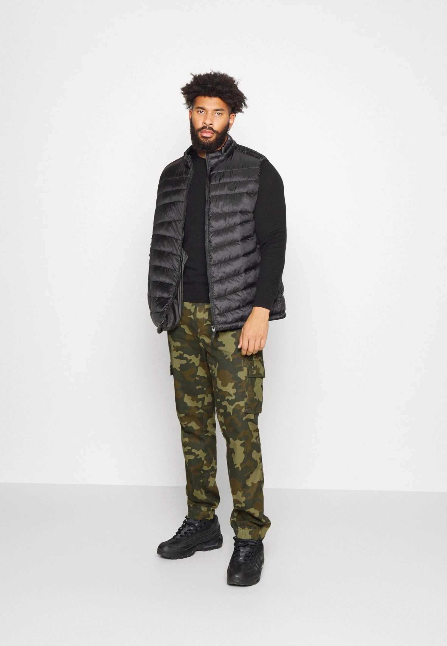 Pier One Pantalones Cargo - Black/Olive 4 Pier One Pantalones Cargo - Black/Olive - Imagen 2