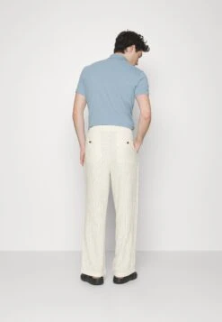 Pier One Drawcord Trousers Linen Blend - Pantalones - Off-White 9 Pier One Drawcord Trousers Linen Blend - Pantalones - Off-White -Pier One 65c988989ad143de851aee47dda41e80