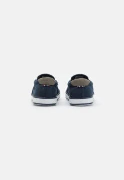 Pier One Unisex - Zapatillas - Dark Blue 10 Pier One Unisex - Zapatillas - Dark Blue -Pier One 6ef35402e6874213ab2a07f1503526e4