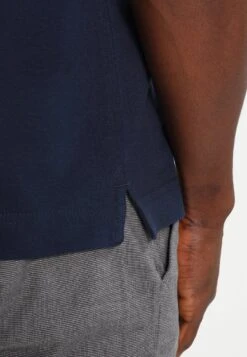 Pier One Basic - Polo - DarkBlue 10 Pier One Basic - Polo - DarkBlue -Pier One 7e29fe7ac7f84e91811ed3c3fea6ecea