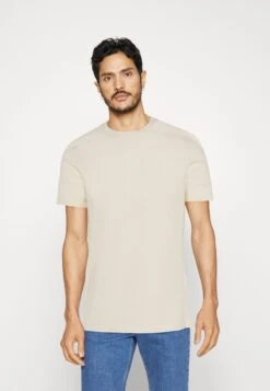 Pier One 5 Pack - Camiseta Básica - White/Off-White/Lilac 16 Pier One 5 Pack - Camiseta Básica - White/Off-White/Lilac -Pier One 7ee9ff868d0b4990a27f39739e7fa93d