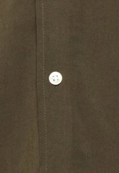 Pier One 2 Pack - Camisa - Olive/Black 13 Pier One 2 Pack - Camisa - Olive/Black -Pier One 7ff4c91cb9994f77800e2d277aea3109