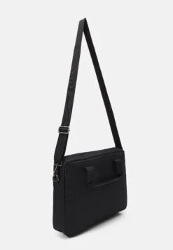 Pier One Unisex - Funda Para Portátil - Black 7 Pier One Unisex - Funda Para Portátil - Black -Pier One 81e04ec1861f4532ac5a93a9ace36b5e