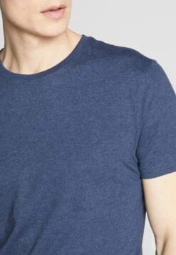 Pier One 3 Pack - Camiseta Básica - Black/White/Blue 11 Pier One 3 Pack - Camiseta Básica - Black/White/Blue -Pier One 878a6b632a3e4d79b61d9c486c38c510