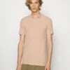 Pier One Camiseta Básica - Taupe -Pier One 92d1b6f073b4401a84c68aa4854e6525