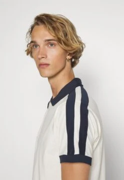 Pier One Polo - Off-White -Pier One 9553bf79c4ac44c681d96f93ce6f052b