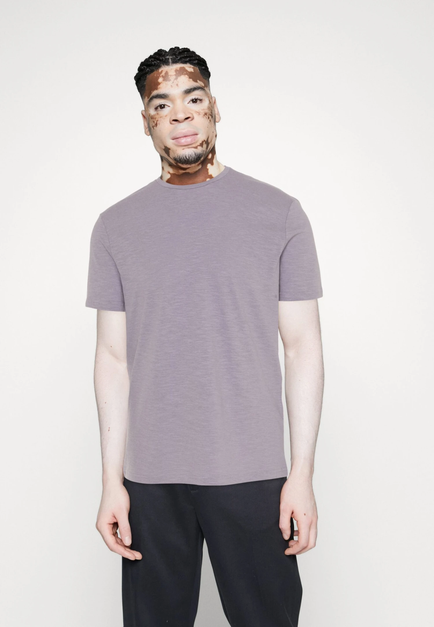 Pier One 7 Pack - Camiseta Básica - White/Yellow/Lilac 10 Pier One 7 Pack - Camiseta Básica - White/Yellow/Lilac - Imagen 8