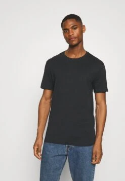 Pier One 5 Pack - Camiseta Básica - Black/White/Light Grey 15 Pier One 5 Pack - Camiseta Básica - Black/White/Light Grey -Pier One 97c18e35b5f94069b6c162222882cabe