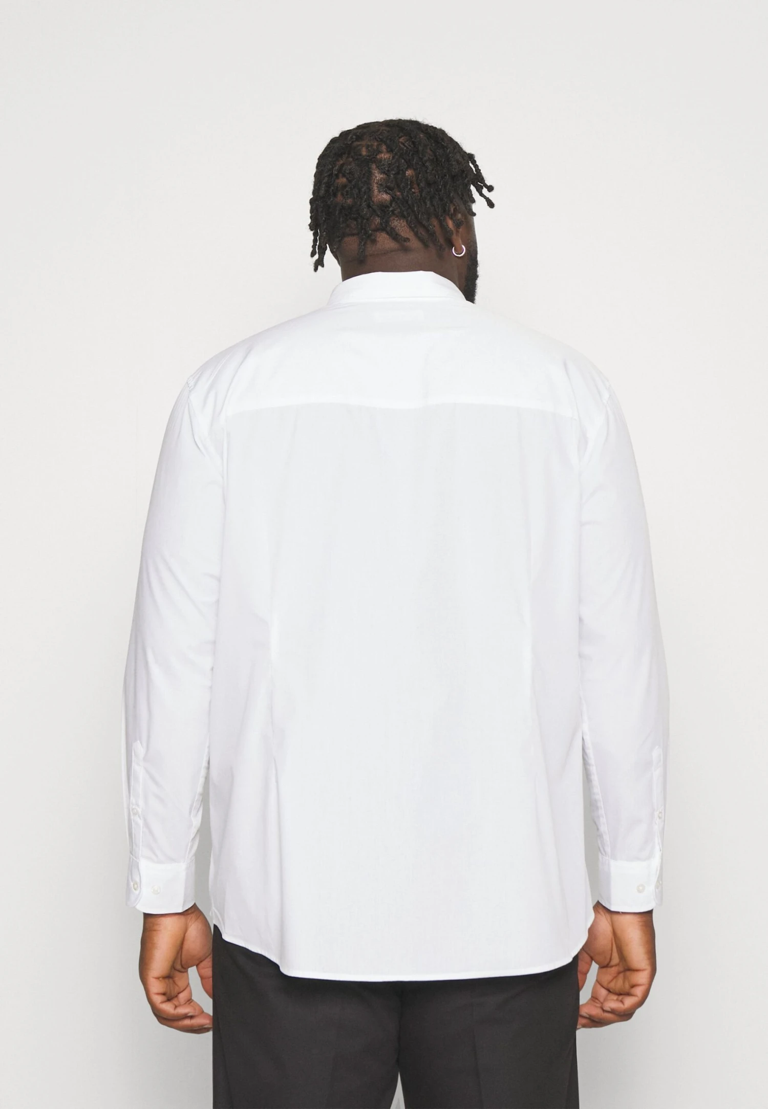 Pier One 2 Pack- Camisa Elegante - White/Light Blue 5 Pier One 2 Pack- Camisa Elegante - White/Light Blue - Imagen 3