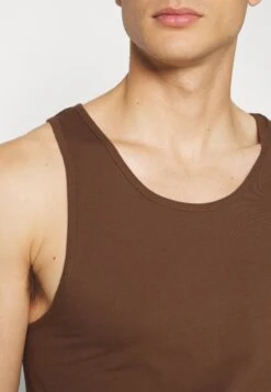 Pier One 3Pck Skin Tone Rib Vest- Camiseta Interior - Brown 11 Pier One 3Pck Skin Tone Rib Vest- Camiseta Interior - Brown -Pier One 9f31fc2f68bd4a4785af045b430b1d83