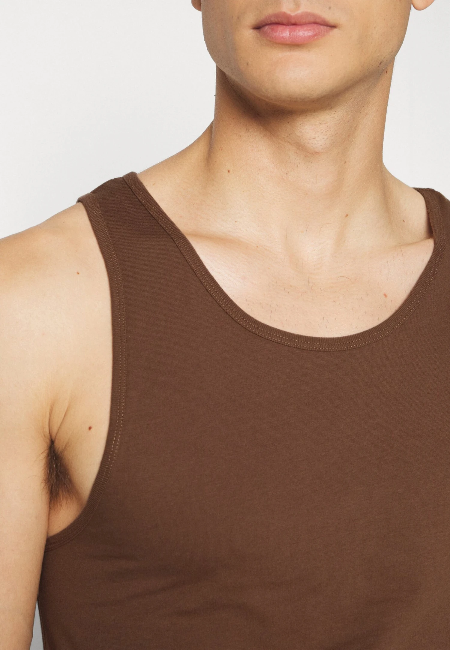 Pier One 3Pck Skin Tone Rib Vest- Camiseta Interior - Brown 7 Pier One 3Pck Skin Tone Rib Vest- Camiseta Interior - Brown - Imagen 5