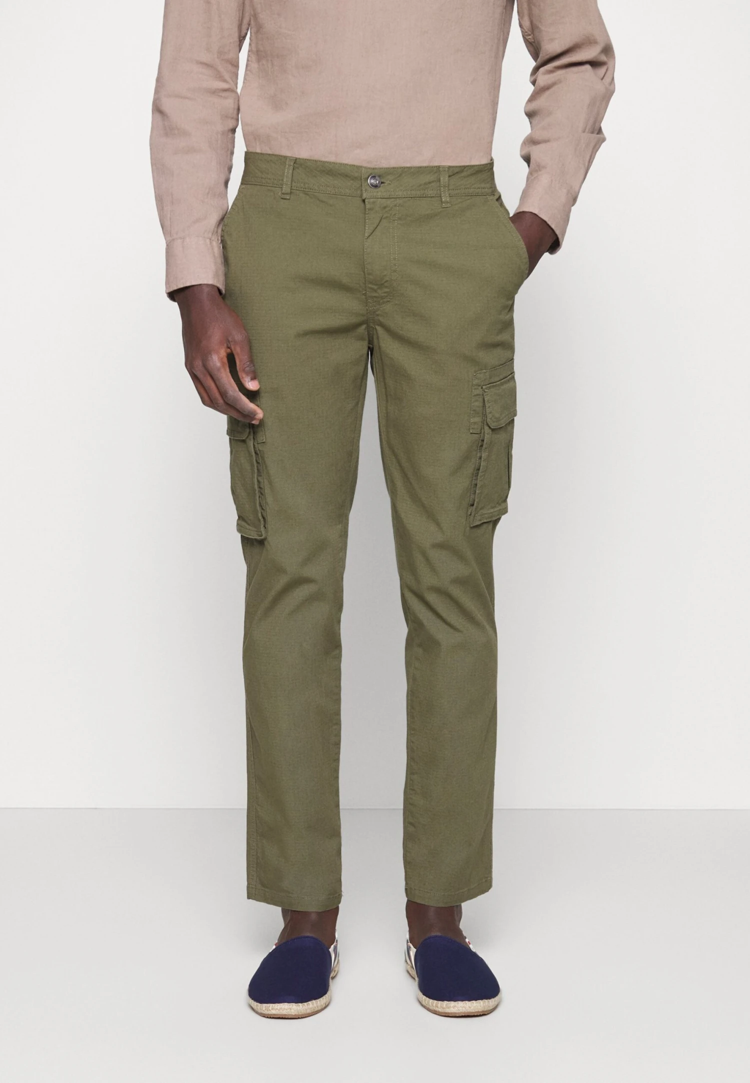 Pier One Pantalones Cargo -Olive 6 Pier One Pantalones Cargo -Olive - Imagen 4