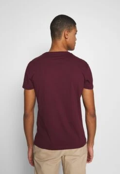Pier One Camiseta Básica - Bordeaux 10 Pier One Camiseta Básica - Bordeaux -Pier One 9f9bb53358e64bb195d7899815204bcd