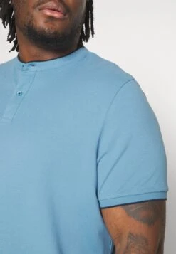 Pier One Camiseta Básica - Light Blue 13 Pier One Camiseta Básica - Light Blue -Pier One ab4cd54cc1144af9a970ae146909daf5