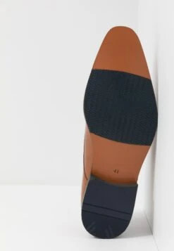 Pier One Leather - Mocasines - Cognac 12 Pier One Leather - Mocasines - Cognac -Pier One b33620ba8ab547529ee32df8e71ecc15