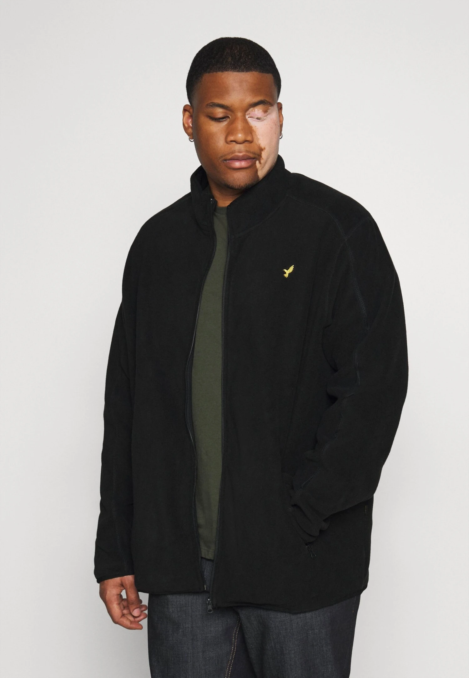 Pier One Forro Polar - Black 3 Pier One Forro Polar - Black