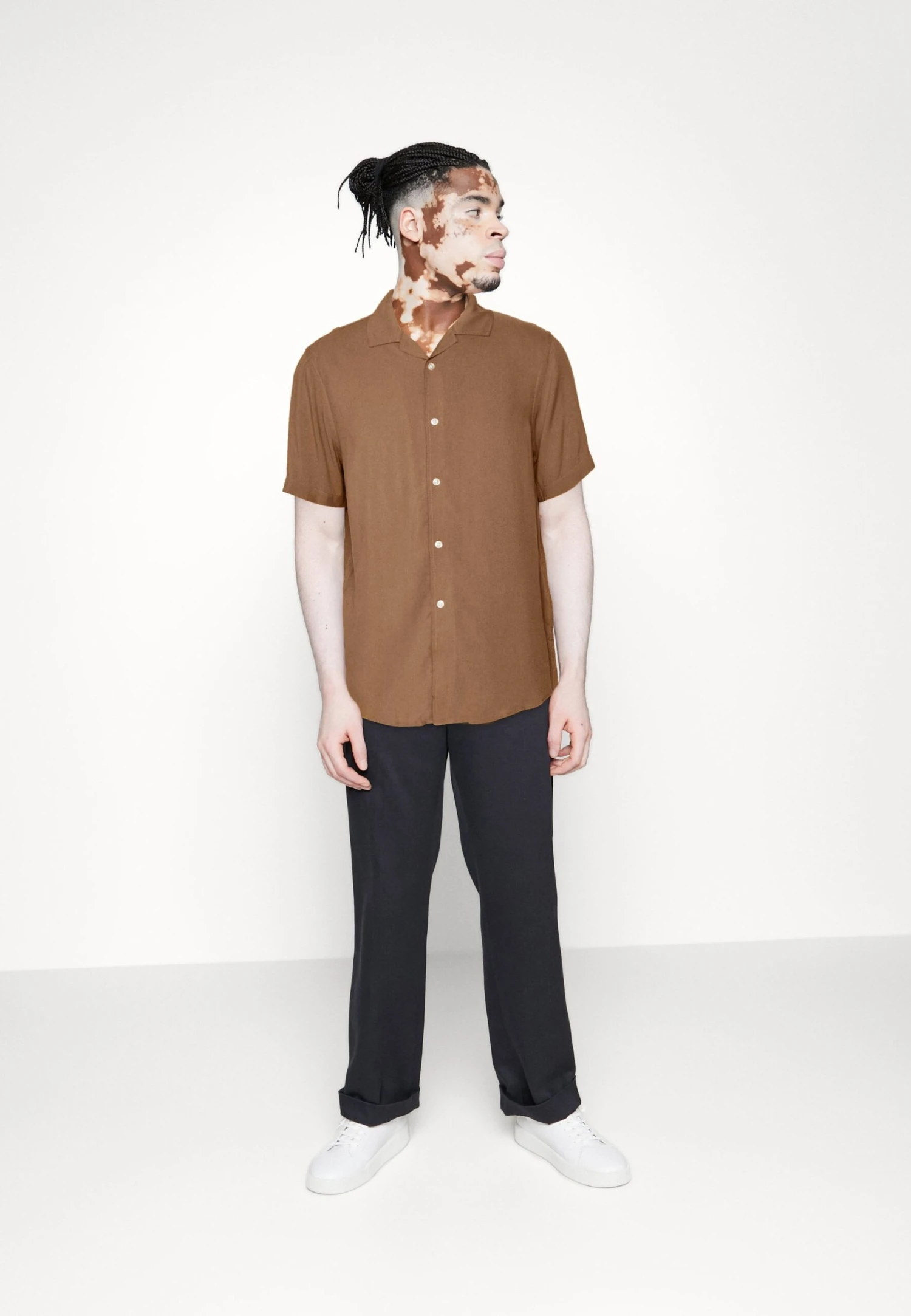 Pier One 3 Pack - Camisa - Beige/Black/White 3 Pier One 3 Pack - Camisa - Beige/Black/White