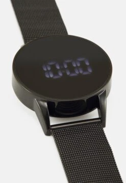 Pier One Smartwatch - Black 11 Pier One Smartwatch - Black -Pier One bbf012a8af8349bfa24143042376f060