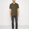 Pier One 2 Pack - Camisa - Olive/Black 2 Pier One 2 Pack - Camisa - Olive/Black -Pier One c3543088138544c1aef3d4bac6708daf