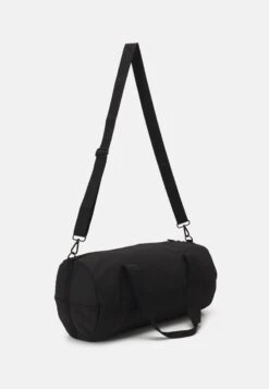 Pier One Unisex - Bolsa De Deporte - Black 7 Pier One Unisex - Bolsa De Deporte - Black -Pier One cb0904aed7e14b66b392bade9a79cca4
